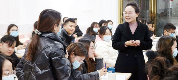 泾阳 专家指导+名师授课+培优补弱+日清月结的教学模式