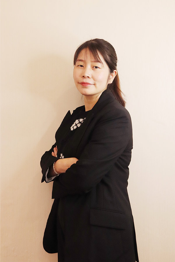 泾阳吕瑶 本科学历,毕业于陕西师范大学